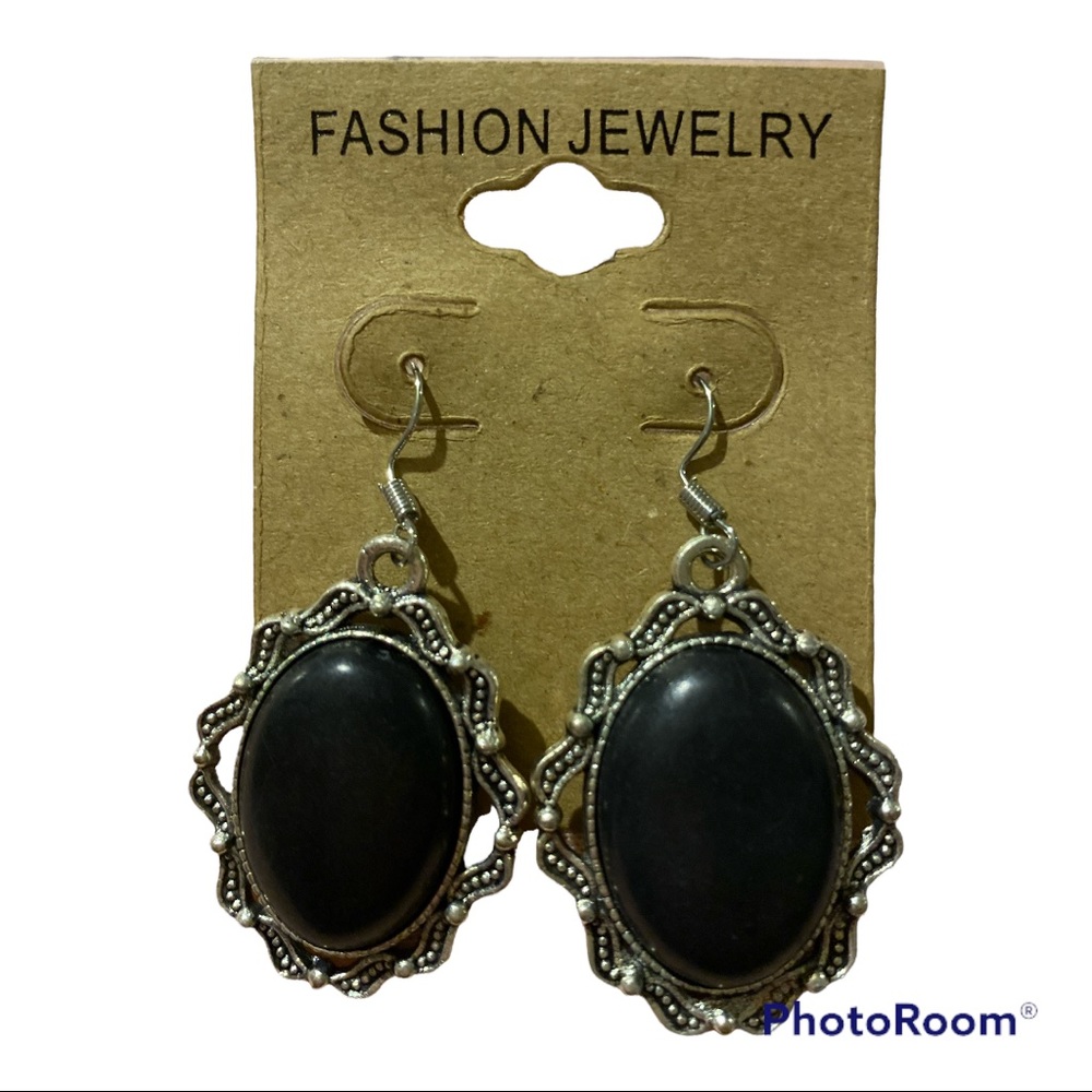 💕COPY - Black Semiprecious stone drop Earrings